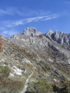 Xtrallusion photo library of independent, self-guided walking and sightseeing holidays in Italy. Pictures, images, photos and photographs taken along the way of this 1-day walking itinerary, to give you a visual impression of the day's walk.